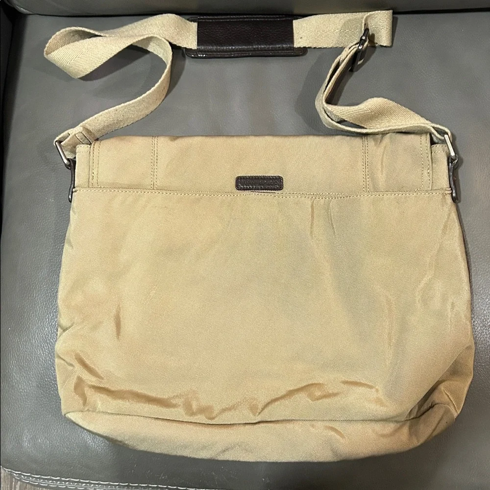 Banana Republic Messenger Bag 17x13
